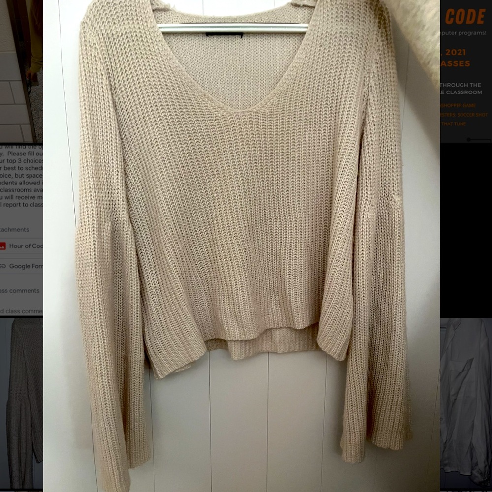 Medium, SHEIN, off-white color, v-neck sweater